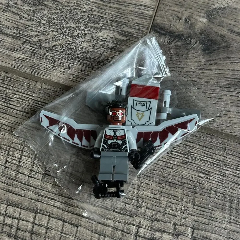 Rare 2016 LEGO Marvel Sam Wilson Falcon Red Wing Civil War 76050 Mini Figure